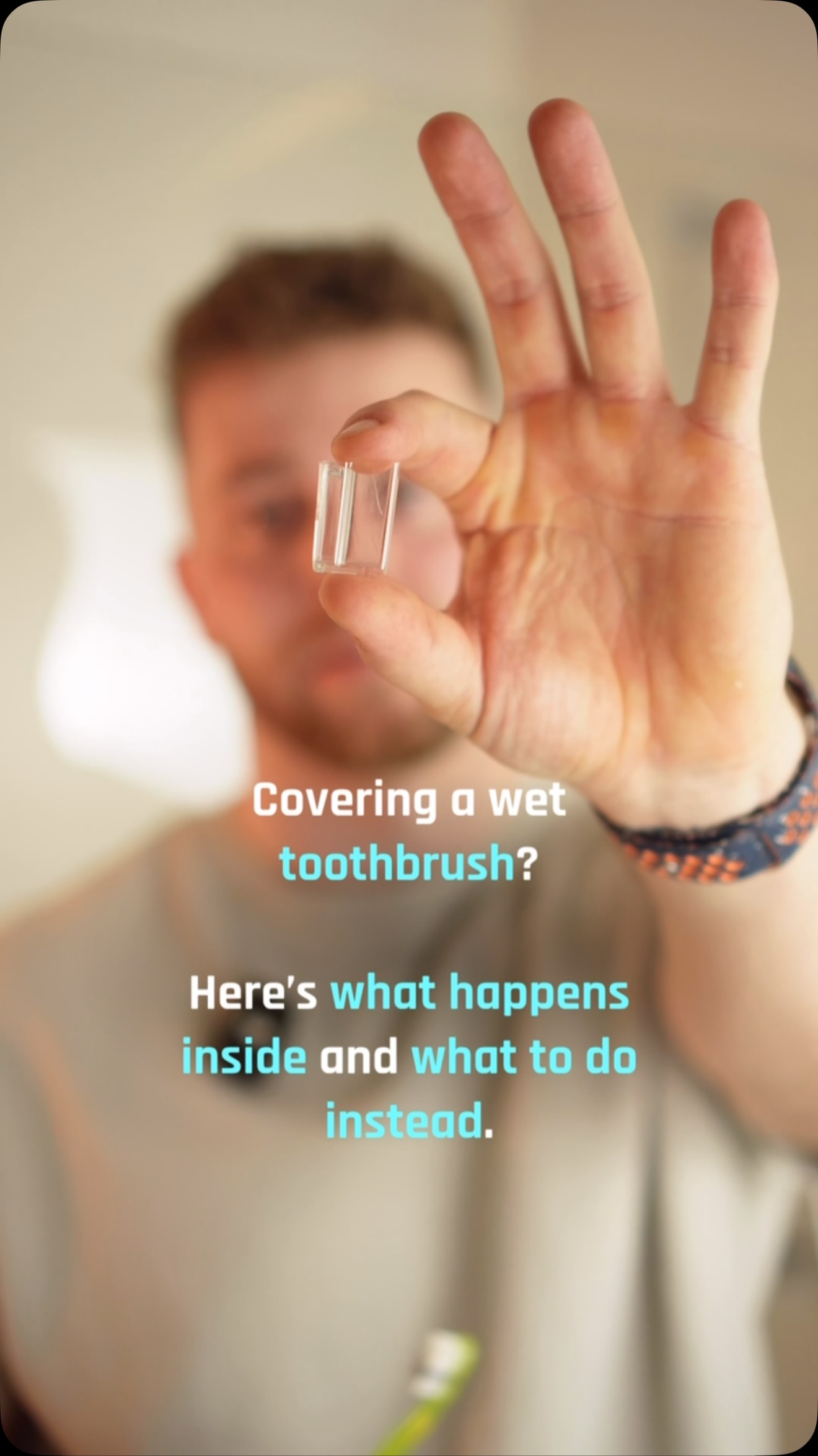 A toothbrush cover might look like a hygienic way to protect your brush. But if you put it over wet bristles, it can have the exact opposite effect. 🪥

Water remains trapped between the bristles after brushing. A closed cover restricts airflow, makes your toothbrush dry more slowly and keeps moisture trapped for much longer.

💧 Remove excess water first.
Rinse your toothbrush thoroughly after use and shake off any remaining water.

💨 Let it air-dry.
Store it upright with the brush head facing up, somewhere air can circulate around it and away from other toothbrushes.

🧳 Use a cover mainly when travelling.
Don’t put it over a wet toothbrush. Always allow the brush to dry properly first.

Something that looks hygienic at first glance might not be the best choice for everyday storage. 👀

👉 Follow us to learn how to take proper care of both your toothbrush and your teeth. 🦷