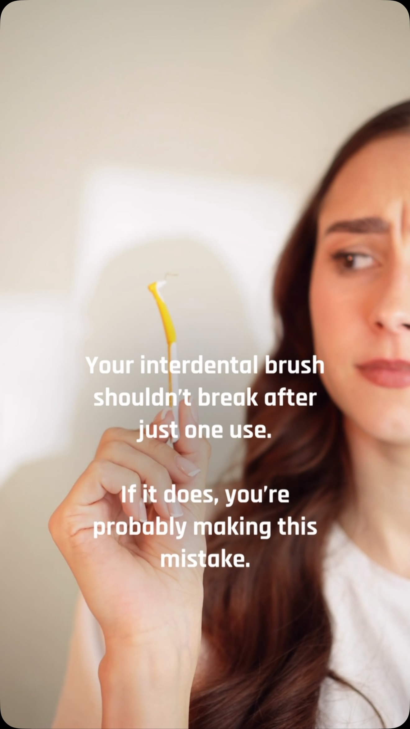 Does your interdental brush break during the very first cleaning? The problem might not be the brush itself, but what you do with it while using it. 👀

As you clean, the brush becomes saturated with saliva, softens and becomes more likely to bend or break.

💧 You repeatedly rinse it during cleaning.
This keeps the brush constantly wet and may cause it to lose its original stiffness even faster.

🧻 Instead, gently dry it with a tissue between spaces.
This removes excess saliva and trapped debris without soaking the brush again.

🚿 Rinse it thoroughly only after you’ve finished cleaning.
Then let it air-dry completely so it’s ready for its next use.

Sometimes, changing one small habit is enough to stop your interdental brush from ending up in the bin after its very first use. ✨

👉 Follow us to learn how to use your interdental brushes correctly and get the most out of them. 🦷